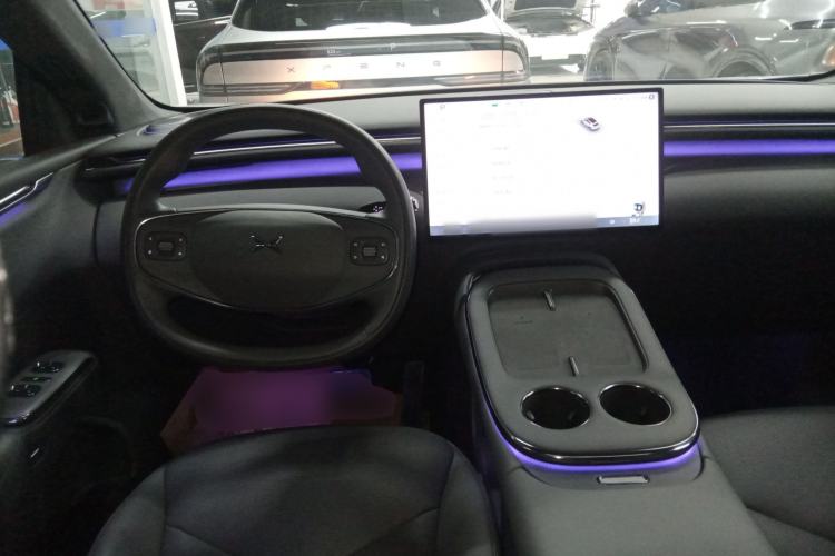 Used XPeng G7 2025 Model—702 Ultra Long Range Steering Wheel