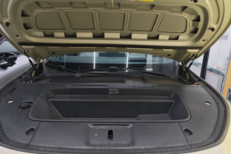 Used XPeng G7 2025 Model—602 Long Range Max Engine Bay