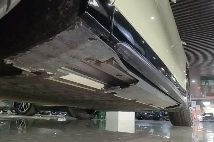 Used XPeng G7 2025 Model—702 Ultra Long Range Left Side Sill