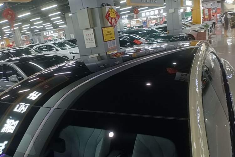 Used XPeng G7 2025 Model—702 Ultra Long Range Roof