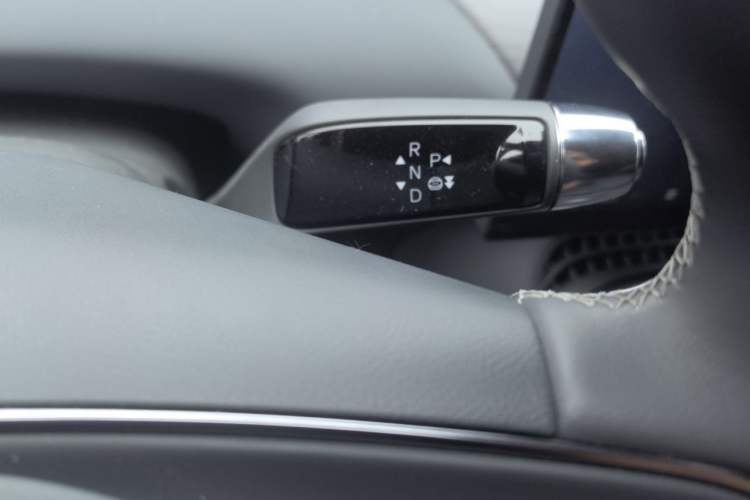 Used XPeng G7 2026 Model, Range-Extended 1704 Max Flagship Edition Gear Lever