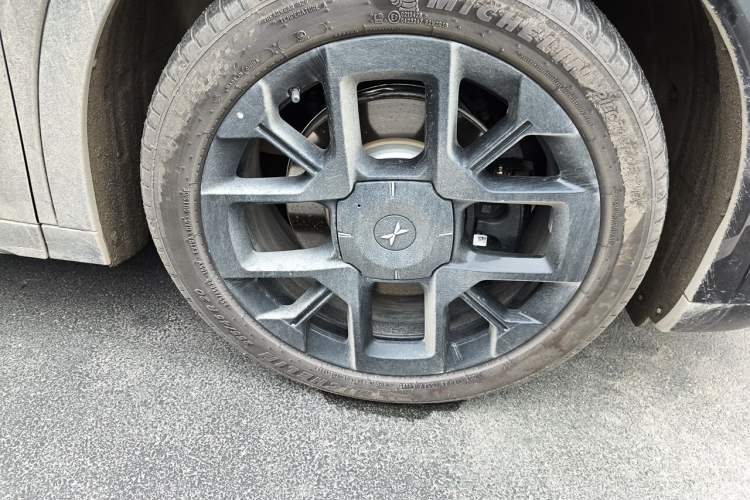 Used XPeng G7 2026 Model, Range-Extended 1704 Max Flagship Edition Right Front Wheel Hub