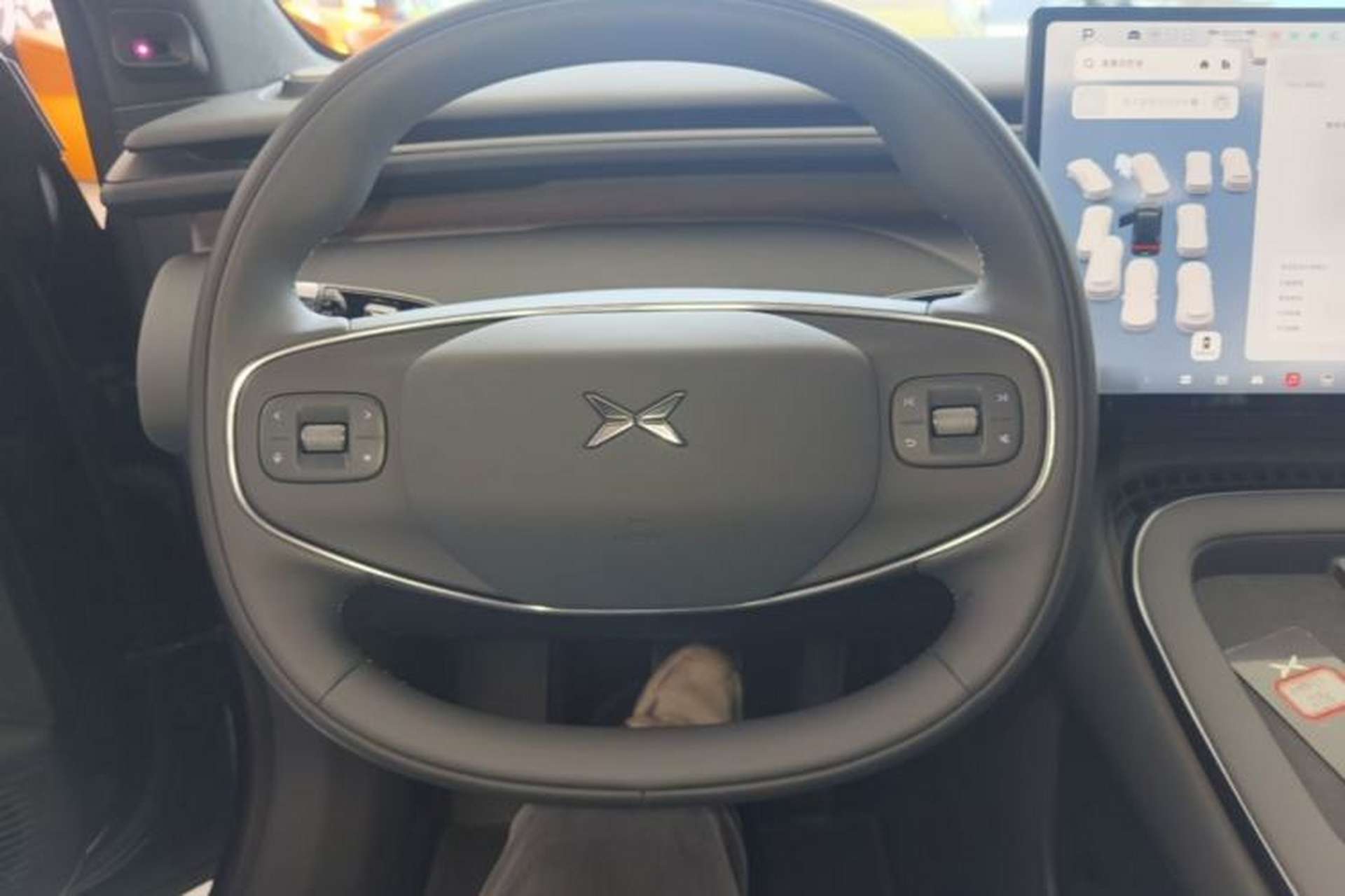 Used XPeng G7 2026 Model, Range-Extended 1704 Max Flagship Edition Steering Wheel