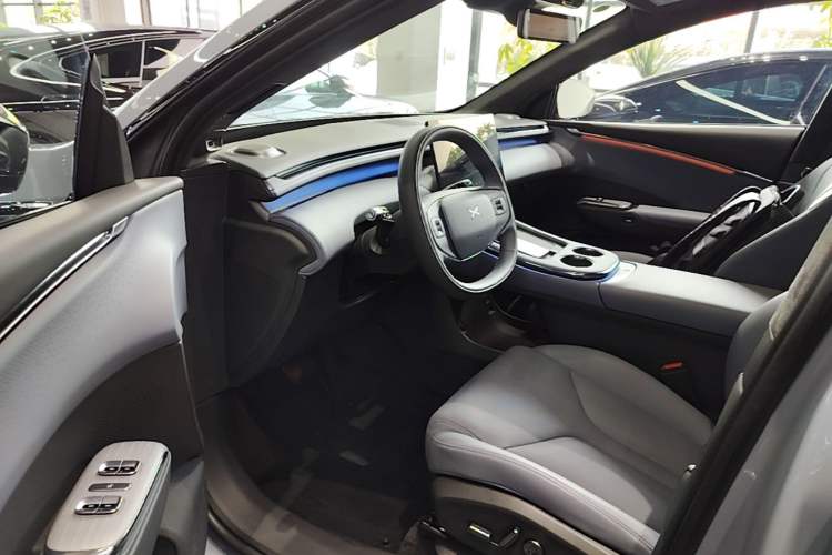 Used XPeng G7 2026 Model, Range-Extended 1704 Max Flagship Edition Driver Seat