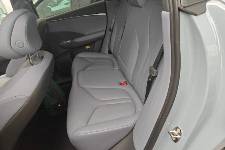 Used XPeng G7 2026 Model, Range-Extended 1704 Max Tech Edition Left Rear Seat