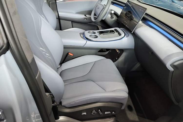 Used XPeng G7 2026 Model, Range-Extended 1704 Max Flagship Edition Right Front Seat