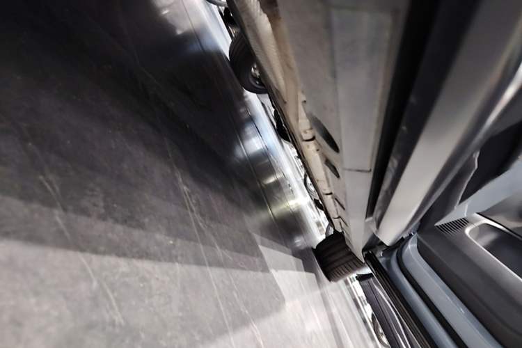 Used XPeng G7 2026 Model, Range-Extended 1704 Max Flagship Edition Right Side Sill