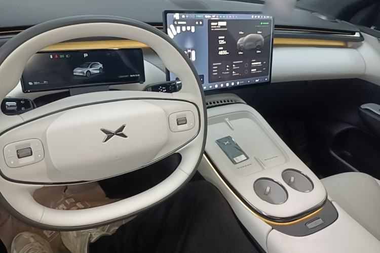 Used XPeng G7 2026 Model, Pure Electric 702 Max Flagship Edition Center Console
