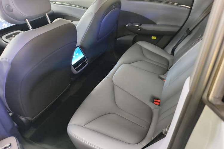 Used XPeng G7 2026 Model, Range-Extended 1704 Max Flagship Edition Left Rear Seat