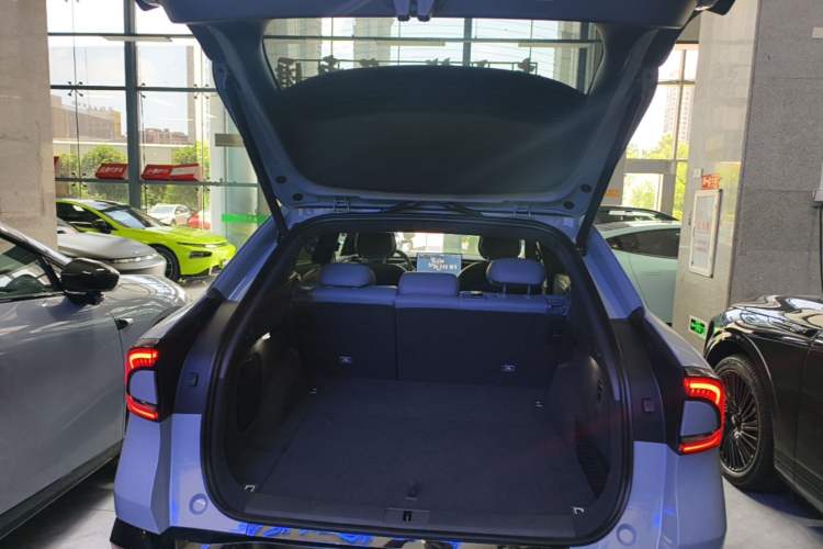 Used XPeng G7 2026 Model, Range-Extended 1704 Max Flagship Edition Trunk