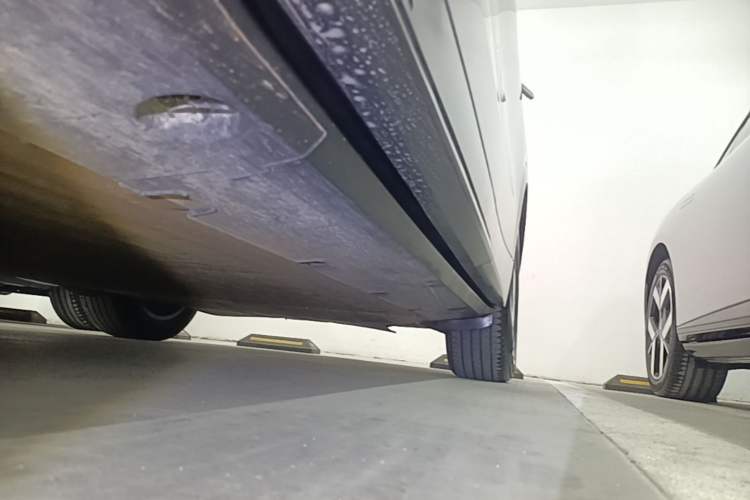Used XPeng G7 2026 Model, Pure Electric 702 Max Flagship Edition Left Side Sill