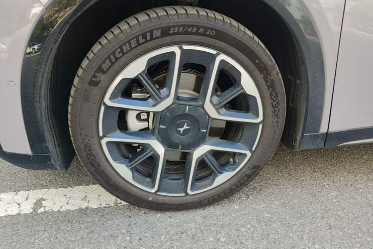 Used XPeng G7 2026 Model, Range-Extended 1704 Max Flagship Edition Left Front Wheel Hub