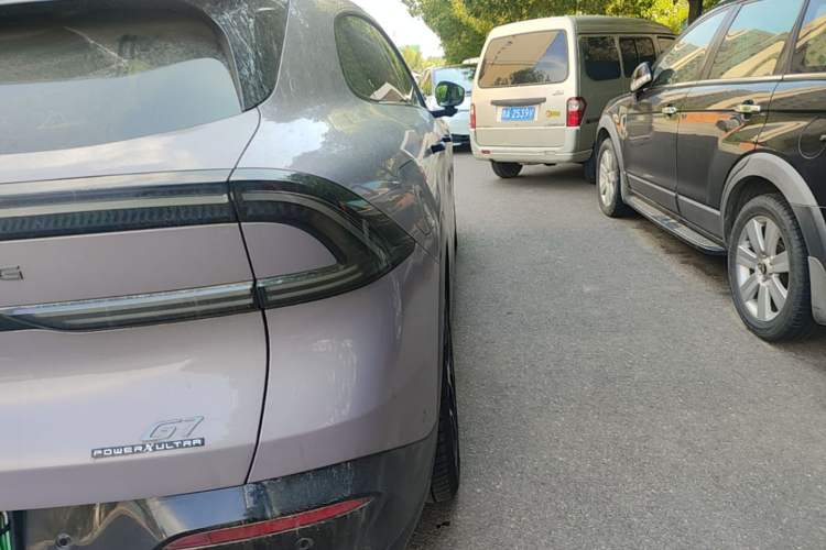 Used XPeng G7 2026 Model, Range-Extended 1704 Max Flagship Edition Right Rear Taillight