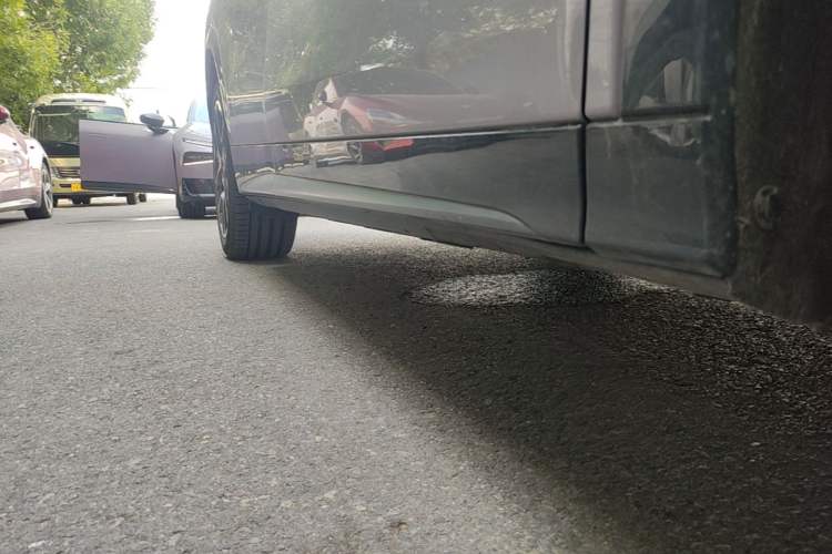 Used XPeng G7 2026 Model, Range-Extended 1704 Max Flagship Edition Right Side Sill