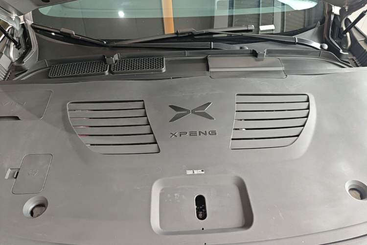 Used XPeng G7 2026 Model, Range-Extended 1704 Max Tech Edition Engine Bay