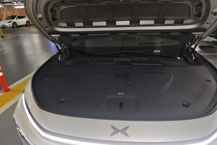 Used XPeng G7 2026 Model, Range-Extended 1704 Max Flagship Edition Engine Bay Right