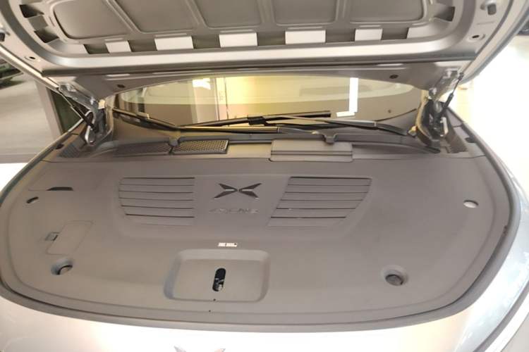 Used XPeng G7 2026 Model, Range-Extended 1704 Max Flagship Edition Engine Bay