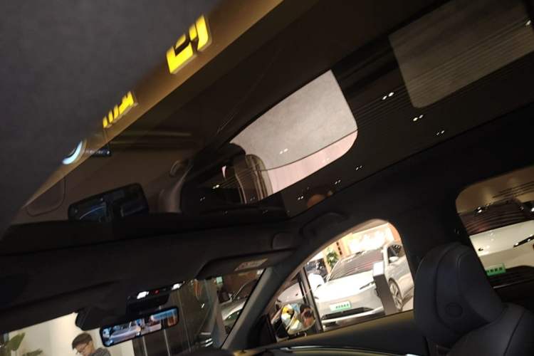 Used XPeng G7 2026 Model, Range-Extended 1704 Max Flagship Edition Headliner