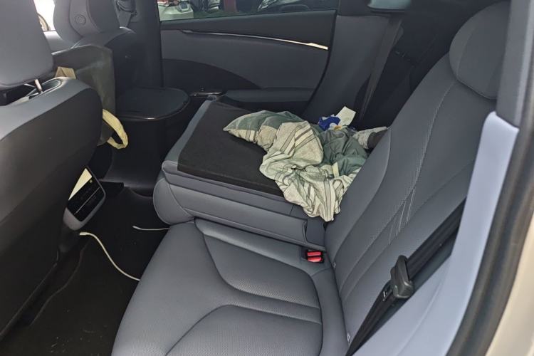 Used XPeng G7 2026 Model, Range-Extended 1704 Max Flagship Edition Left Rear Seat