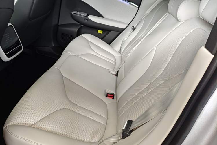 Used XPeng G7 2026 Model, Range-Extended 1704 Max Tech Edition Left Rear Seat