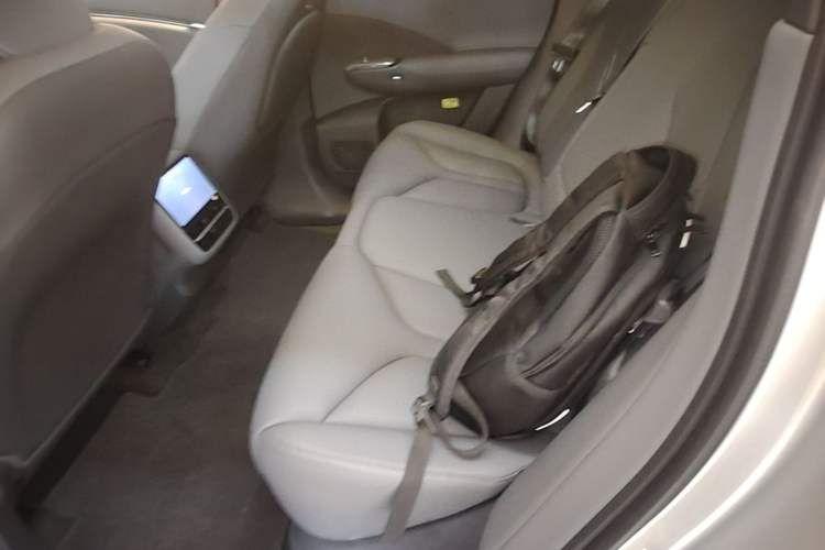 Used XPeng G7 2026 Model, Range-Extended 1704 Max Flagship Edition Left Rear Seat