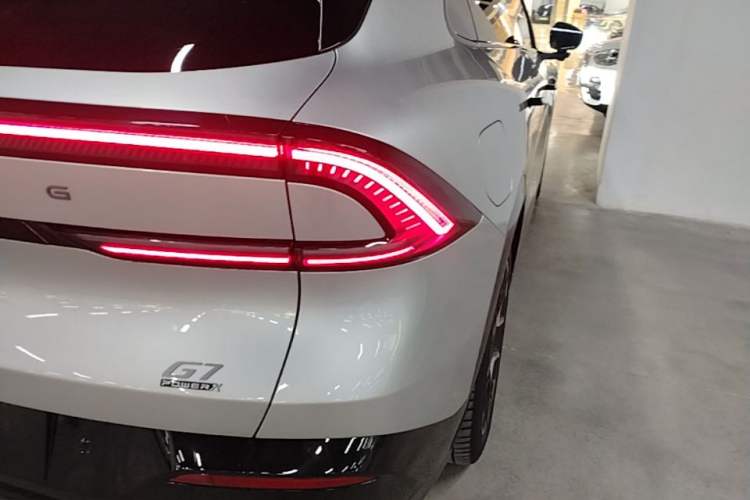 Used XPeng G7 2026 Model, Range-Extended 1704 Max Flagship Edition Right Rear Taillight
