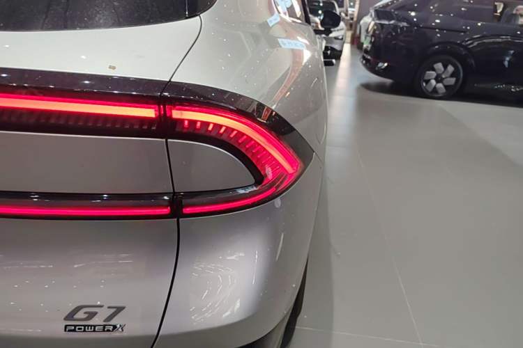 Used XPeng G7 2026 Model, Range-Extended 1704 Max Flagship Edition Right Rear Taillight