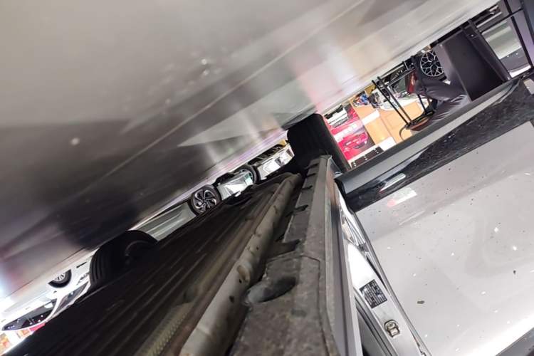 Used XPeng G7 2026 Model, Range-Extended 1704 Max Flagship Edition Right Side Sill