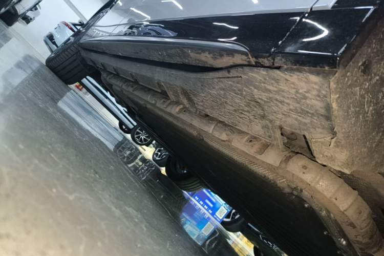Used XPeng G7 2026 Model, Range-Extended 1704 Max Flagship Edition Right Side Sill