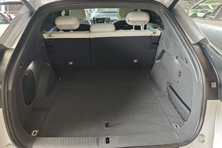 Used XPeng G7 2026 Model, Range-Extended 1704 Max Tech Edition Trunk