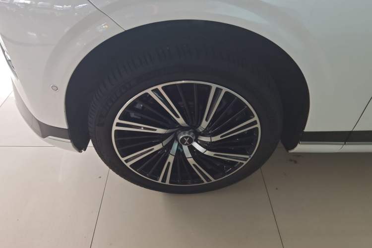 Used XPeng G9 2024 570 Max Exterior 7