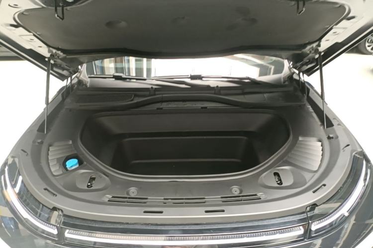 Used XPeng G9 2022 570 Max Engine Bay