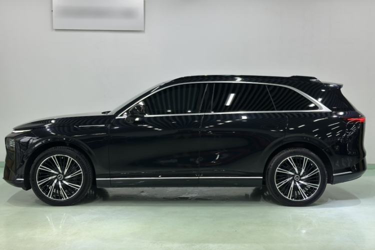 Used XPeng G9 2022 702 Pro Exterior 2