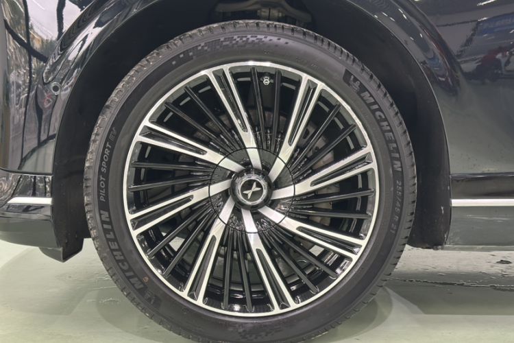 Used XPeng G9 2022 702 Pro Exterior 3