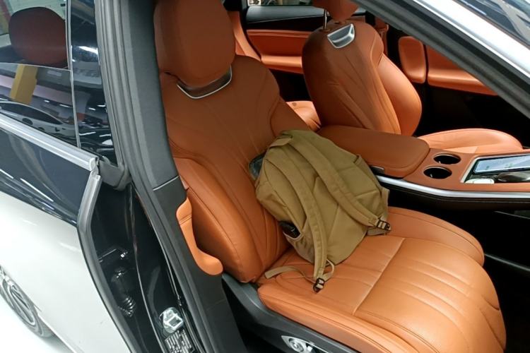 Used XPeng G9 2022 570 Max Right Front Seat