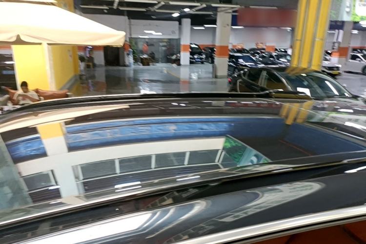 Used XPeng G9 2022 570 Max Roof