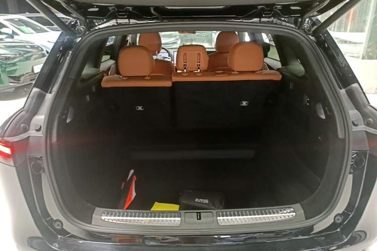 Used XPeng G9 2022 570 Max Trunk