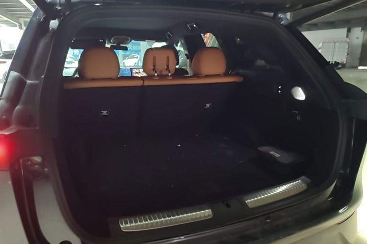 Used XPeng G9 2022 570 Max Trunk