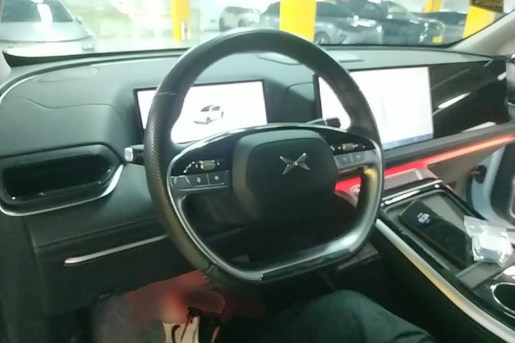 Used XPeng G9 2022 650 Performance Edition Pro Center Console