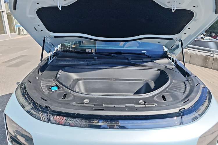Used XPeng G9 2022 650 Performance Edition Pro Engine Bay