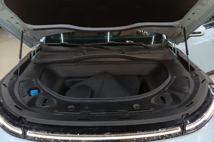 Used XPeng G9 2022 702 Max Engine Bay