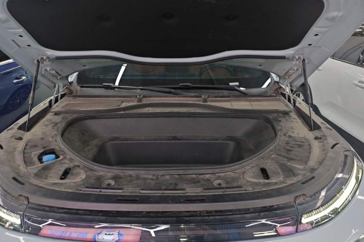 Used XPeng G9 2022 702 Pro Engine Bay