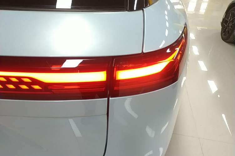 Used XPeng G9 2022 650 Performance Edition Pro Exterior 3