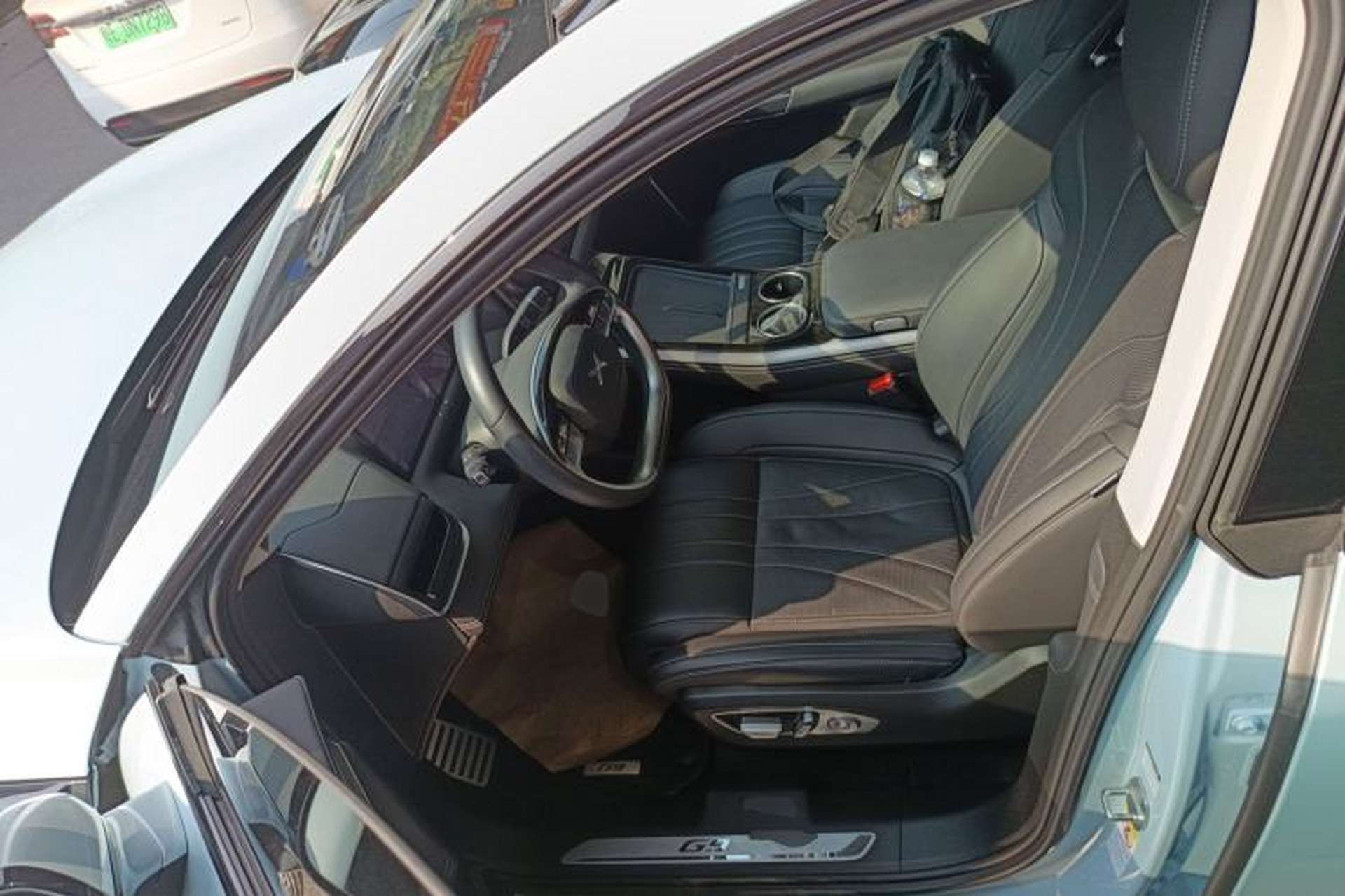 Used XPeng G9 2022 650 Performance Edition Max Left Front Seat