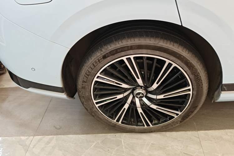 Used XPeng G9 2022 650 Performance Edition Max Right Rear Wheel Hub