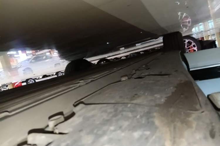 Used XPeng G9 2022 702 Max Right Side Sill
