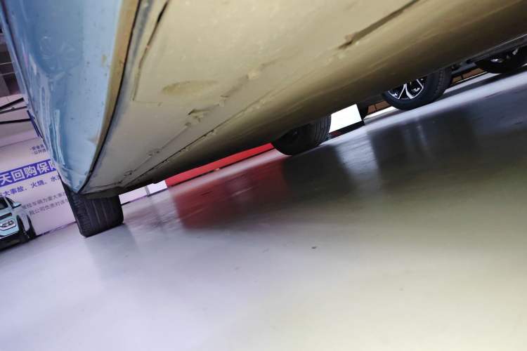 Used XPeng G9 2022 702 Pro Right Side Sill
