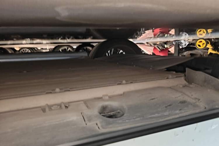 Used XPeng G9 2022 650 Performance Edition Max Right Side Sill