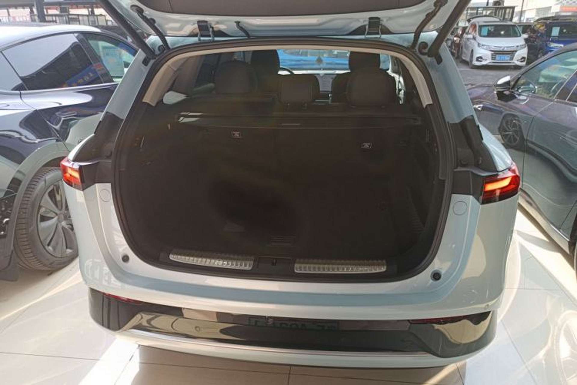 Used XPeng G9 2022 650 Performance Edition Max Trunk