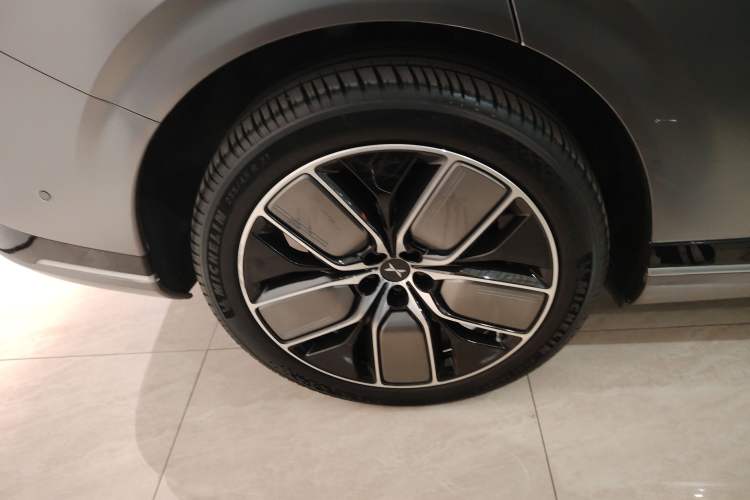 Used XPeng G9 2022 702 Max Exterior 8